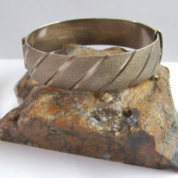 Vintage Sterling Silver Bracelet Made In England - Picture 1 of 8
